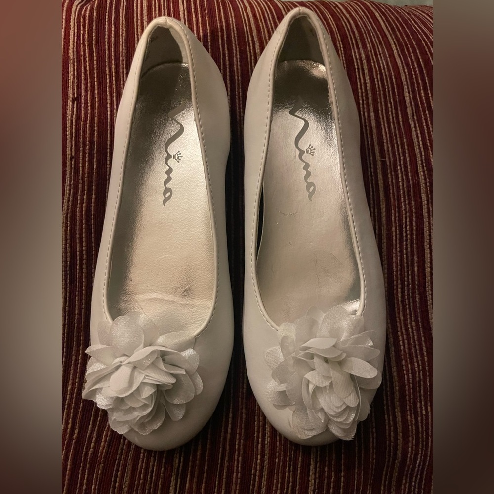 Cute girls ballerina flats size 13 Like new $18